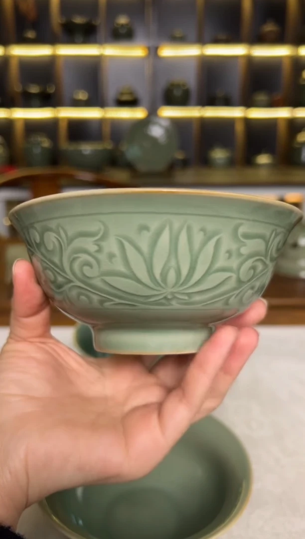 其他其他其他耀州窑青釉5.3寸缠枝莲纹饭碗1只