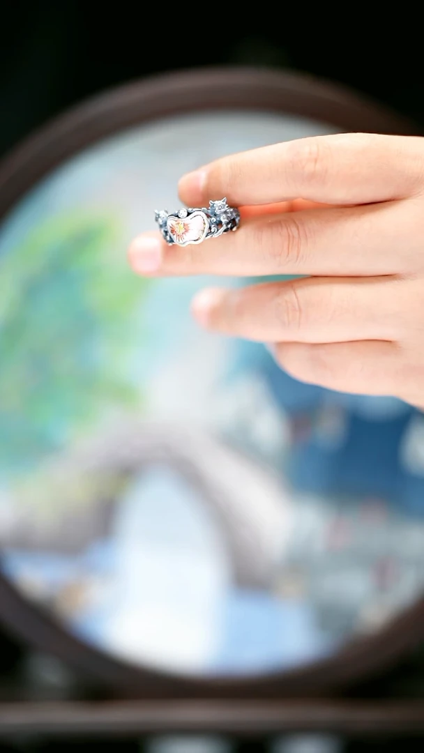 织绣嘴**扬117黔东南苗族刺绣