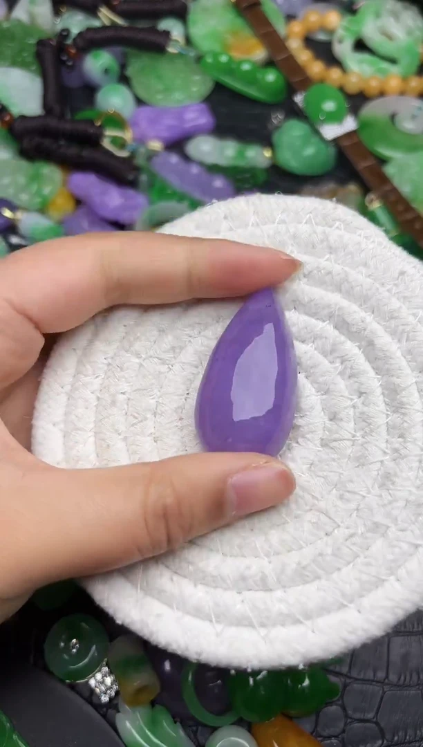 颈饰未镶嵌翡翠缅甸翡翠吊坠