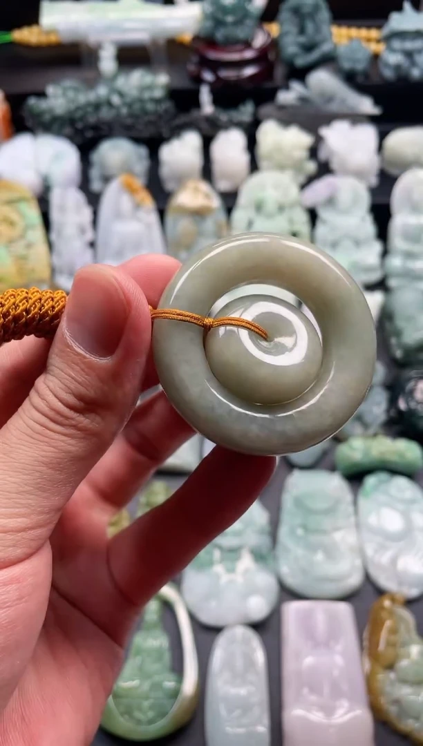 颈饰未镶嵌翡翠40  天然翡翠a货  子母扣