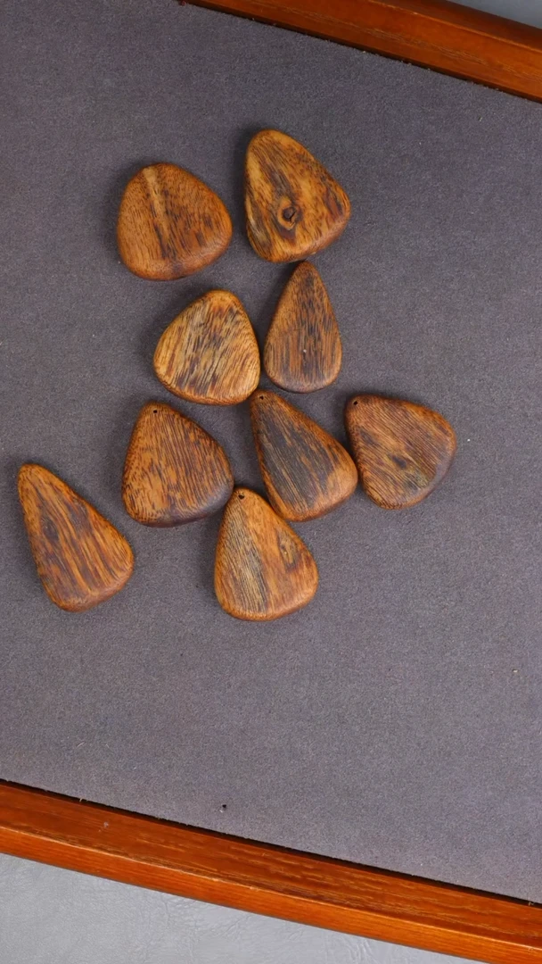 沉香吊坠5号奇楠 块料多样性发一份