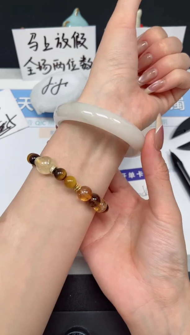 【闪购商品】石英质玉手镯未镶嵌K152-54