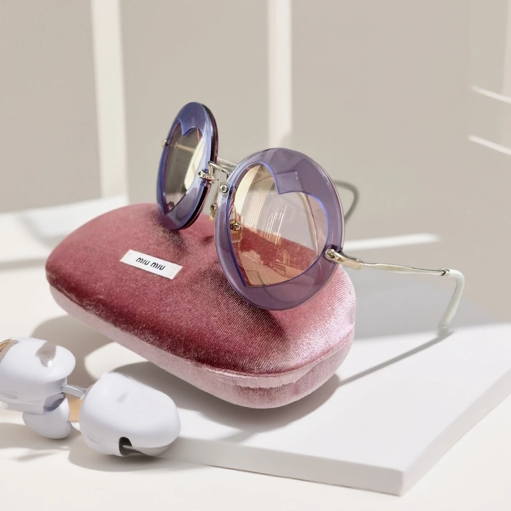 95新 MIU MIU/缪缪 爱心墨镜 1851 5670
