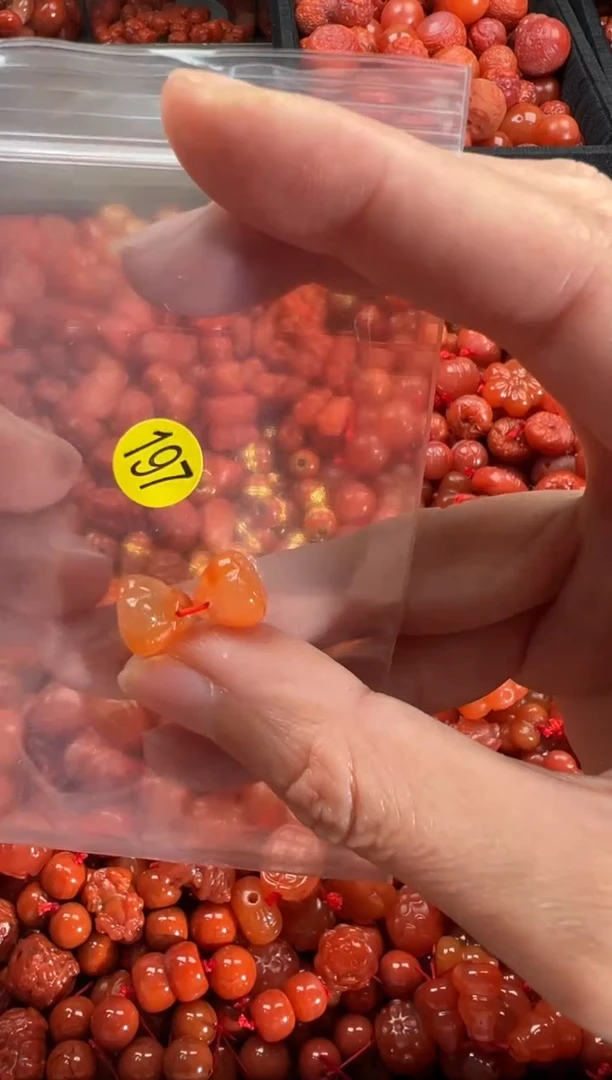 【闪购商品】南红玛瑙颈饰未镶嵌1