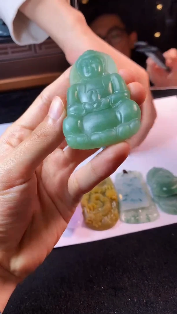 未镶嵌定制翡翠毛货不退不换