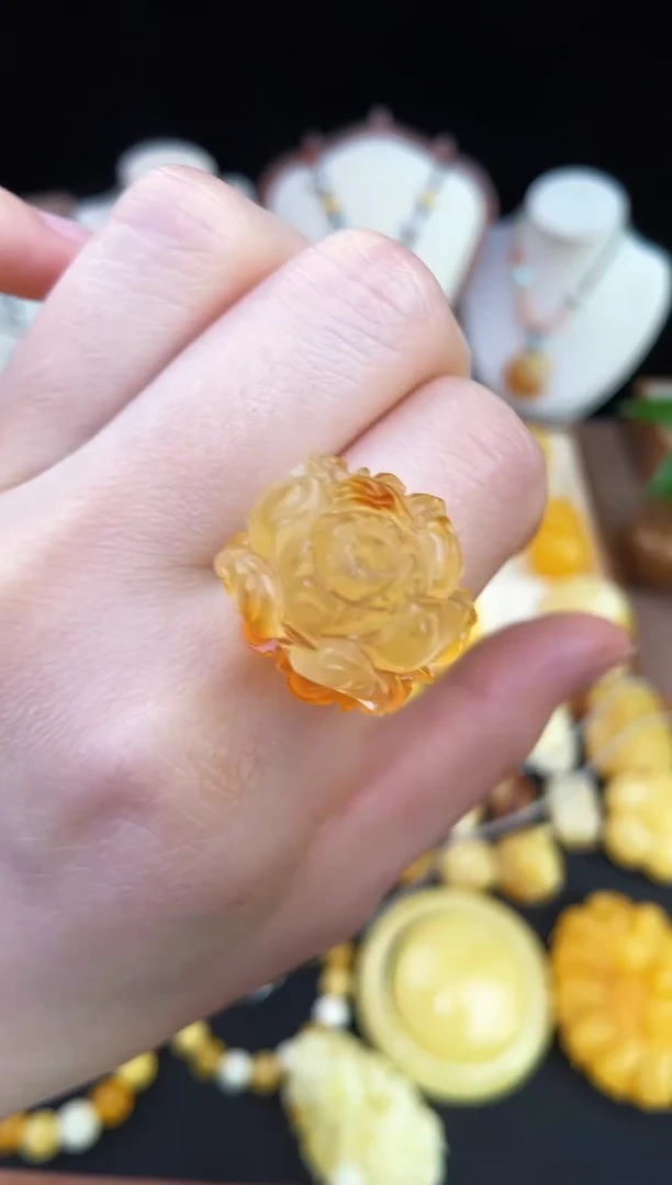 琥珀未镶嵌珠宝奇石柒月