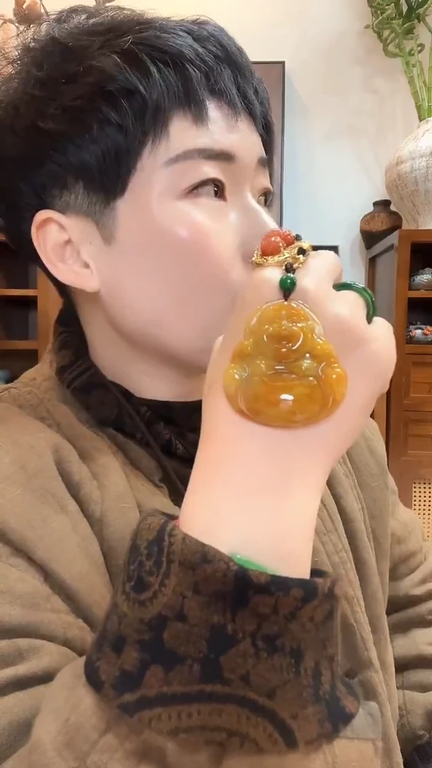 吊坠(赠链)未镶嵌翡翠210