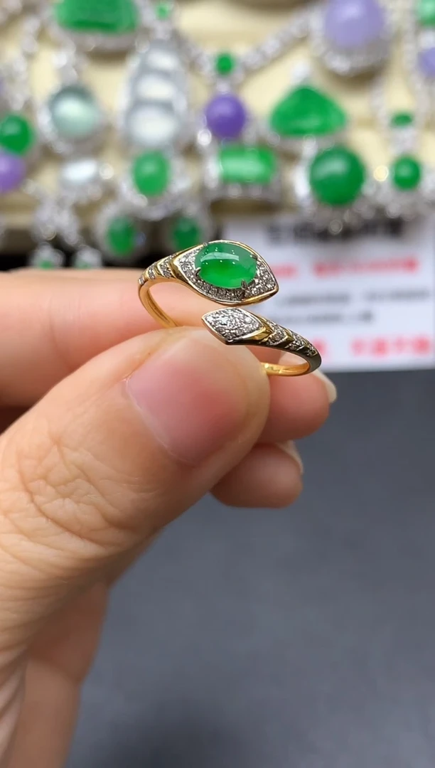 18K金镶嵌戒指翡翠450-中国好珍宝