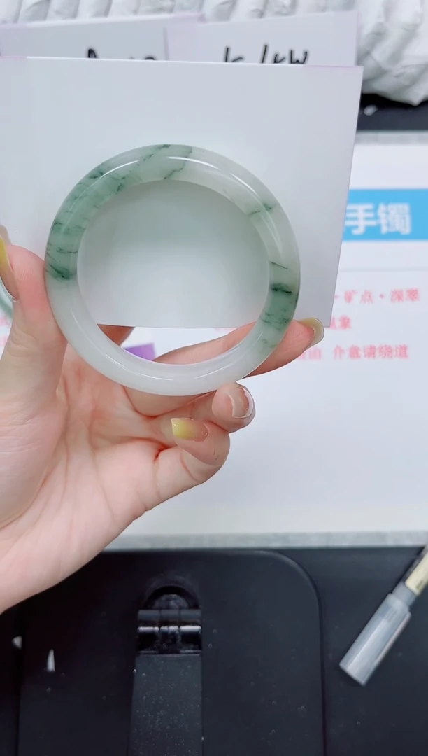 石英质玉手镯未镶嵌445