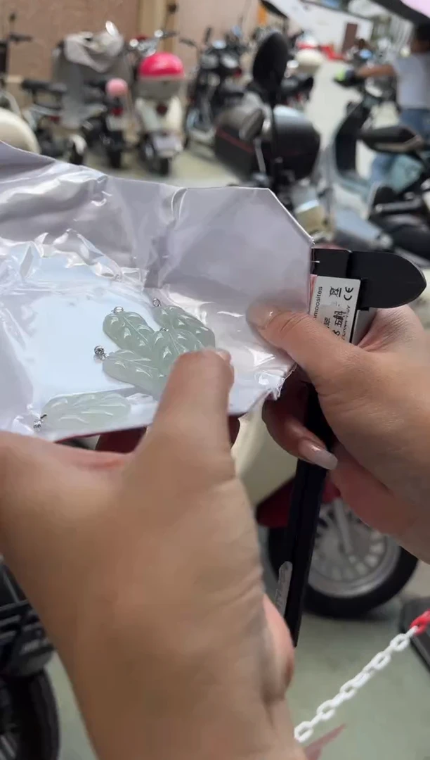 翡翠挂件银S925镶嵌多样性发1