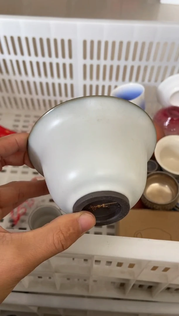 杯无运费险有瑕疵的摄影的产品有使用过的痕迹有点脏介意勿拍