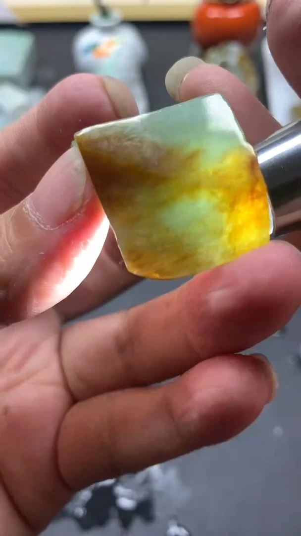 【闪购商品】翡翠颈饰未镶嵌天然翡翠A货