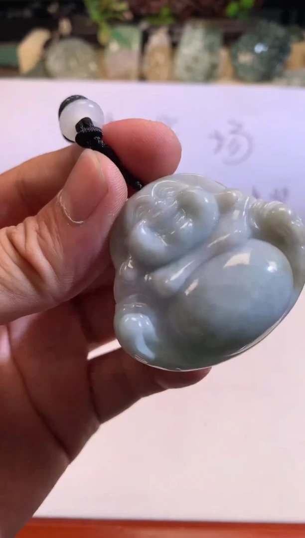 翡翠未镶嵌颈饰6/04/188