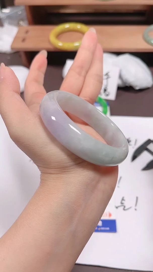 无非金属缅料手镯210