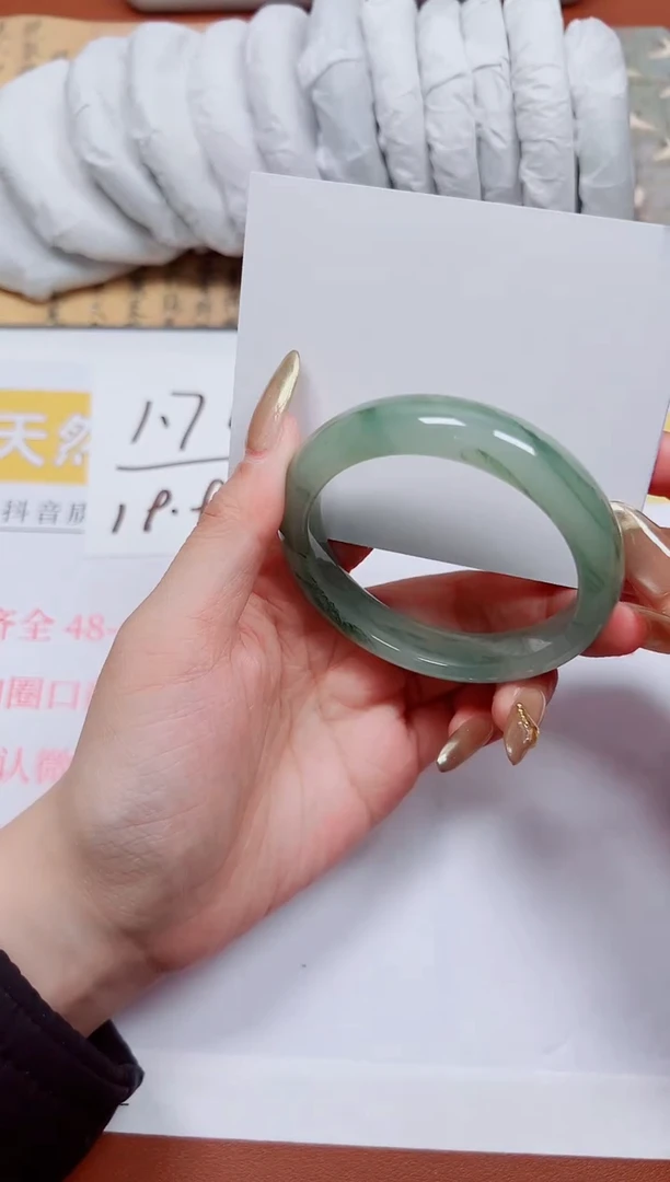 【闪购商品】石英质玉手镯未镶嵌K176