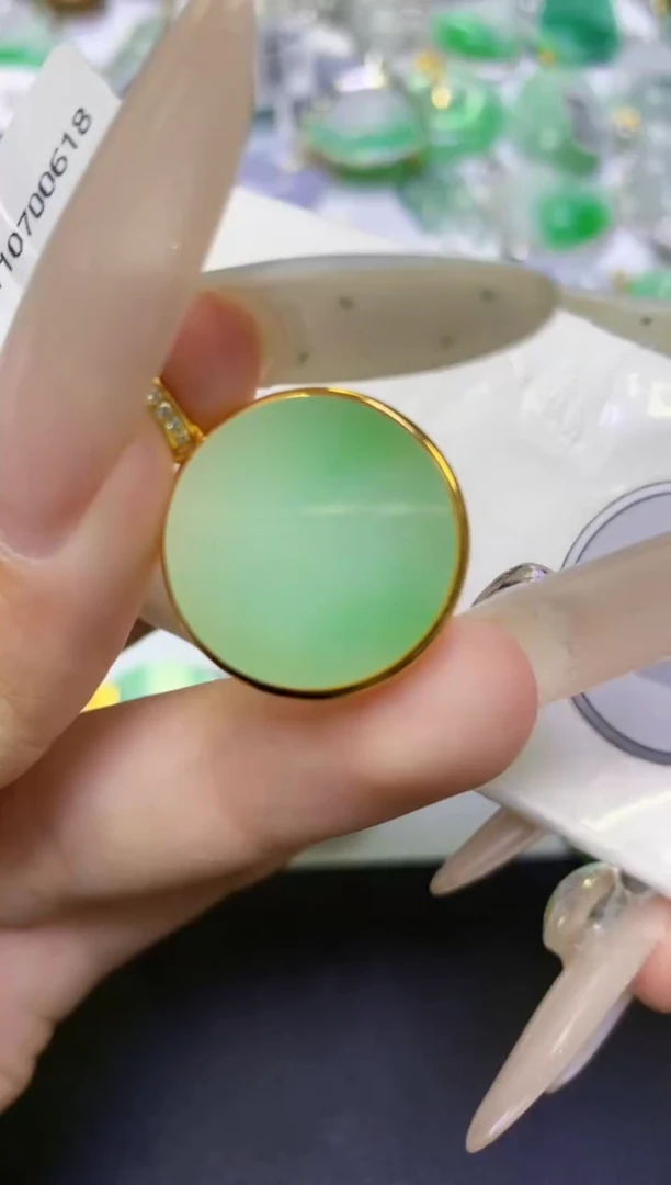 颈饰未镶嵌翡翠天然缅甸翡翠A货百元以上9元证书费自理