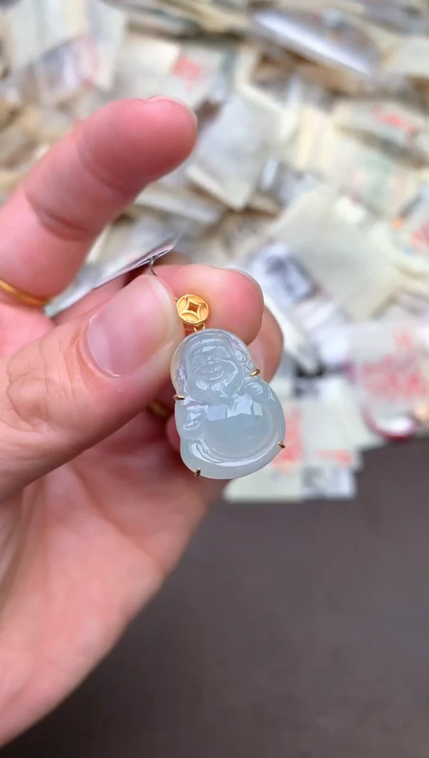18K金镶嵌挂件翡翠—