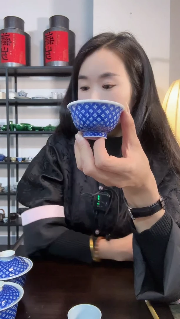 景德镇全手工铜钱纹小压手杯