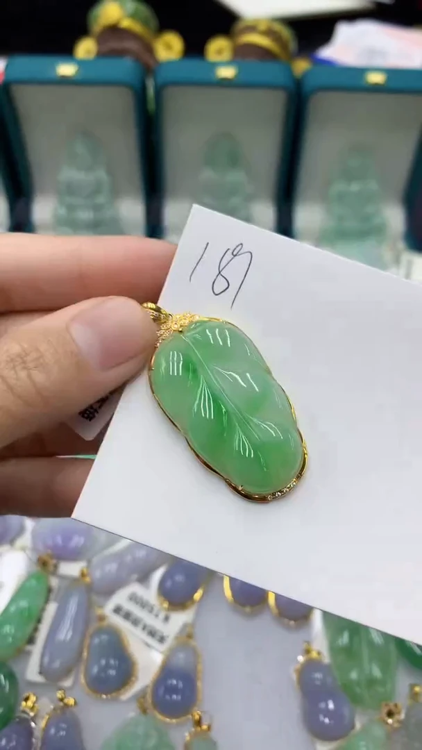 【闪购商品】翡翠颈饰18K金镶嵌1111111111