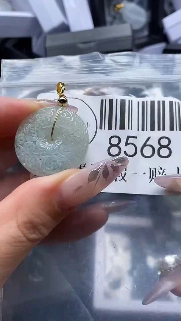 吊坠(不含链)未镶嵌翡翠8568