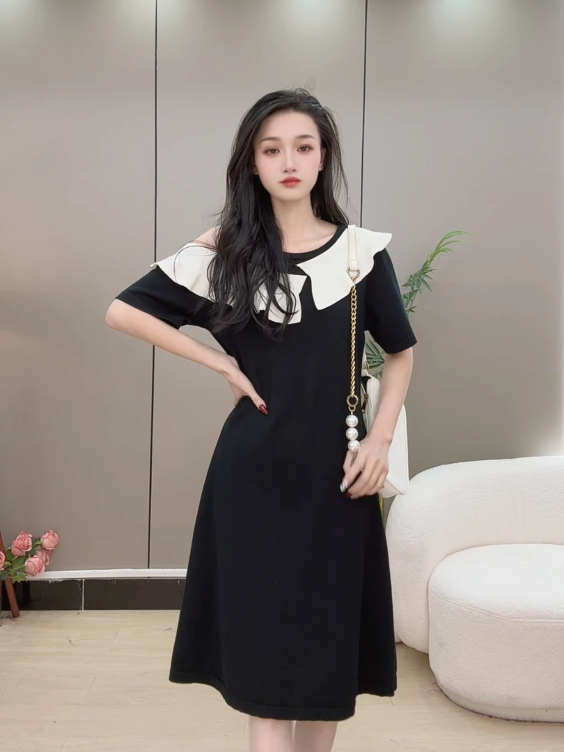 赫本风小黑裙蝴蝶结露肩连衣裙女夏天圆领短袖显瘦洋气黑色小礼裙