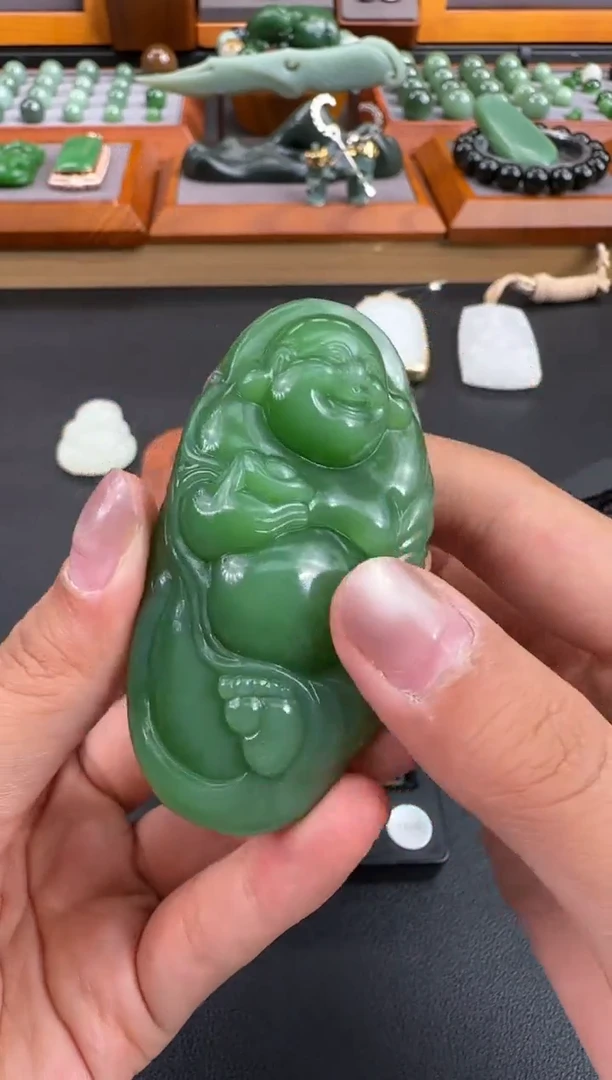 和田玉未镶嵌颈饰无*吊坠