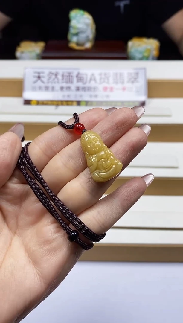翡翠未镶嵌颈饰A货翡翠