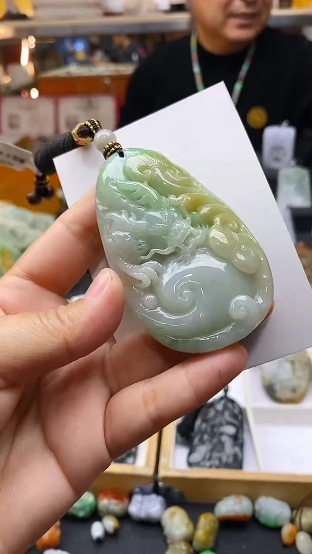 【闪购商品】翡翠颈饰未镶嵌挂件