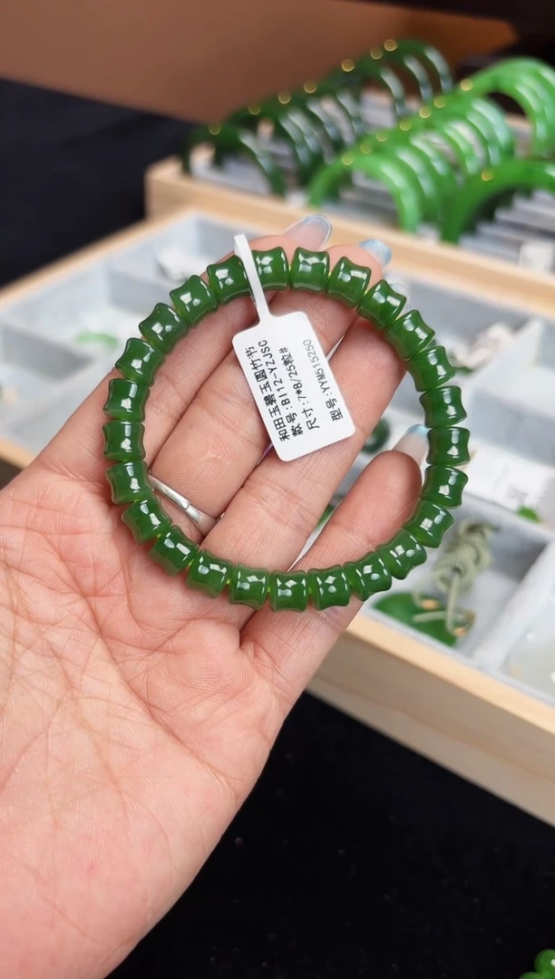 未镶嵌手串和田玉卡7*8碧玉竹节手串