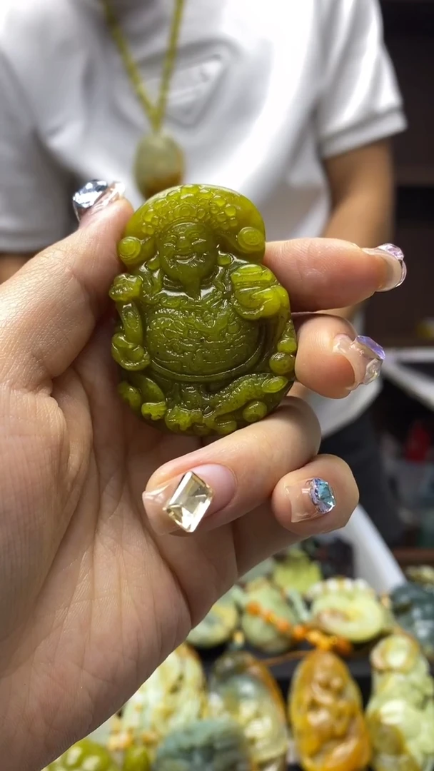 未镶嵌岫玉挂件