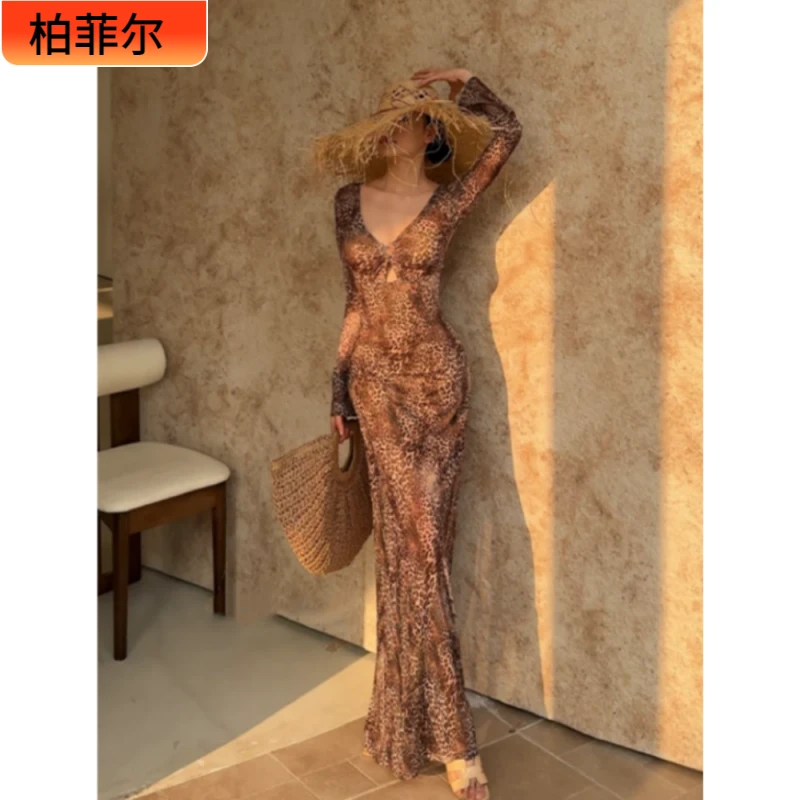 I性感镂空v领豹纹收腰长袖连衣裙女春季新款高级修身包臀裙子1