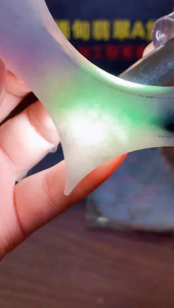 翡翠裸石0东0翡翠珠宝107