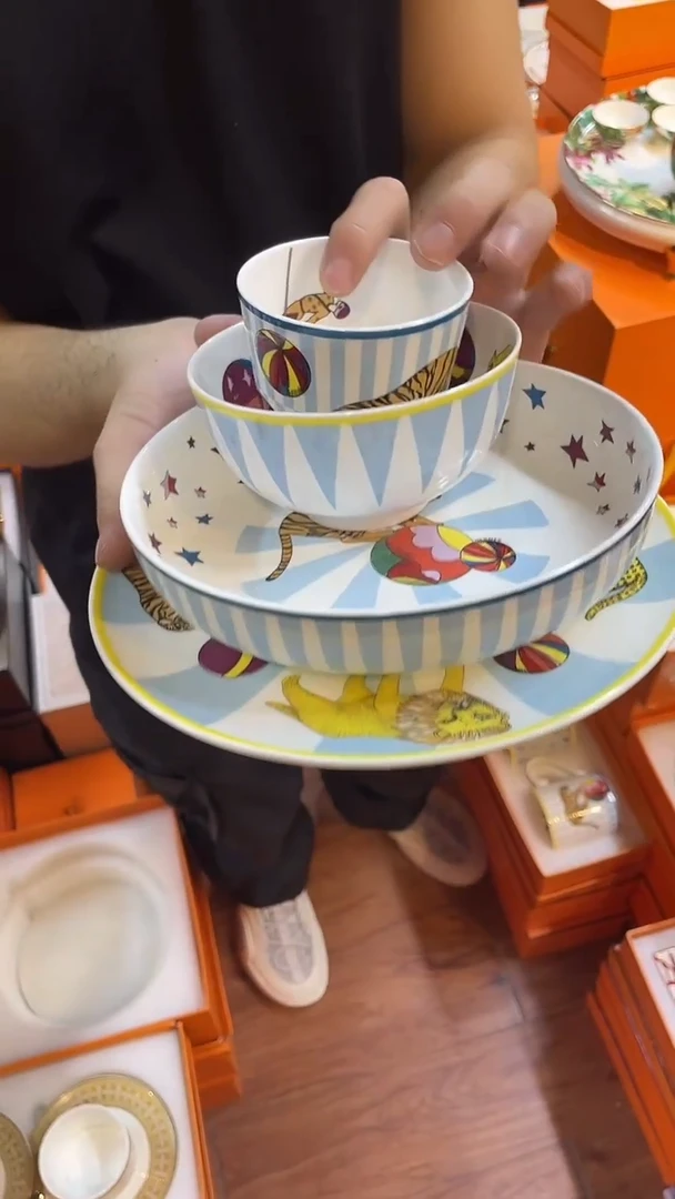 杯鸿辉家品牌瓷器，京东包邮！