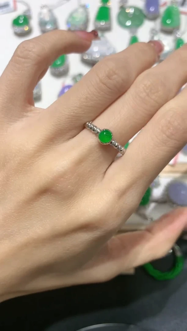 【闪购商品】翡翠吊坠(不含链)18K金镶嵌团购3