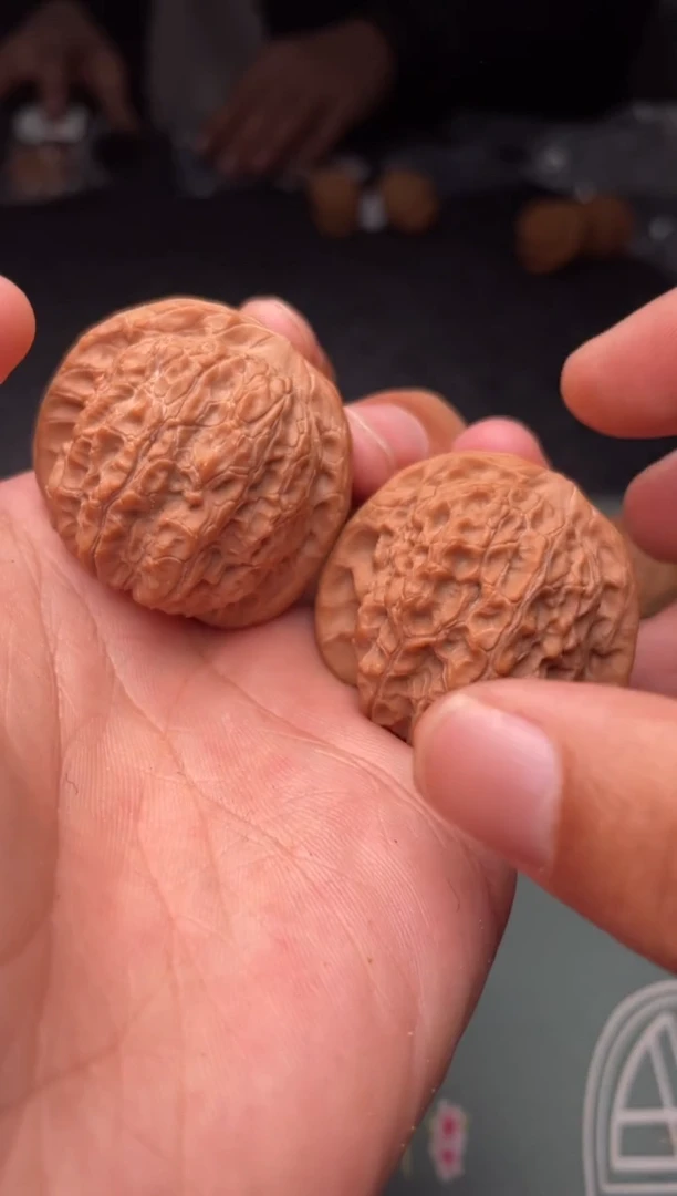 把件文玩核桃w42  血麒麟 38尺
