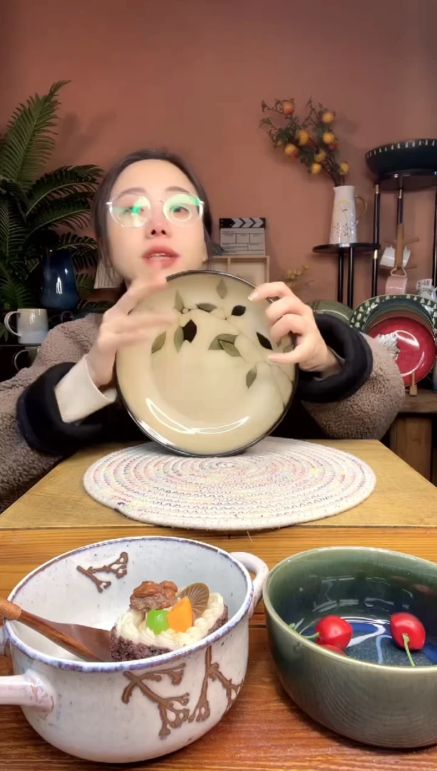 陶瓷8.5英寸手绘竹叶深盘 微瑕疵