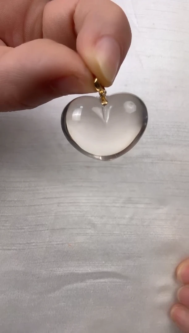 颈饰18K金镶嵌水晶天然爱心吊坠