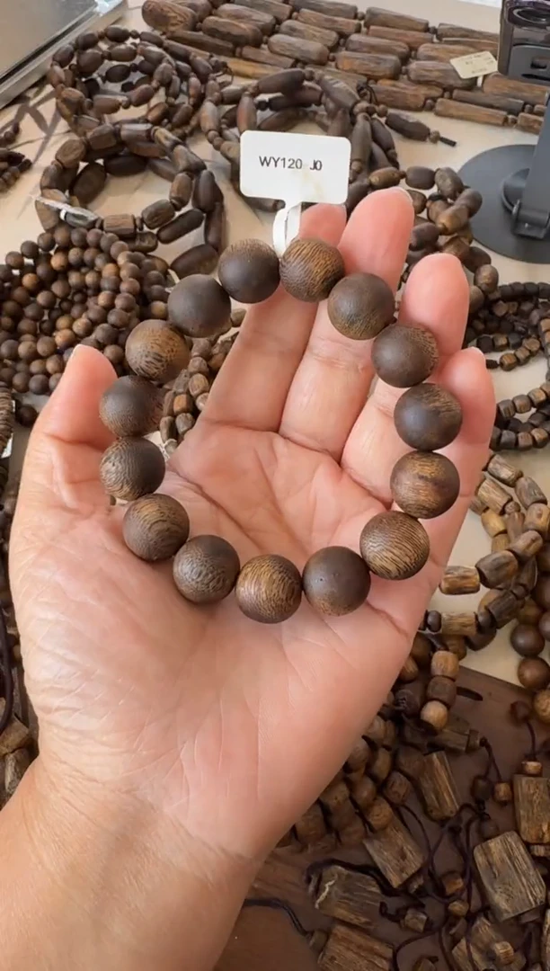 沉香手串卡1.4/19克乌身圆叶多样性发货一条