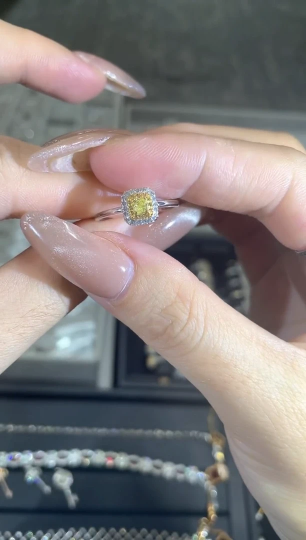 铂Pt900镶嵌戒指钻石?**?戒指