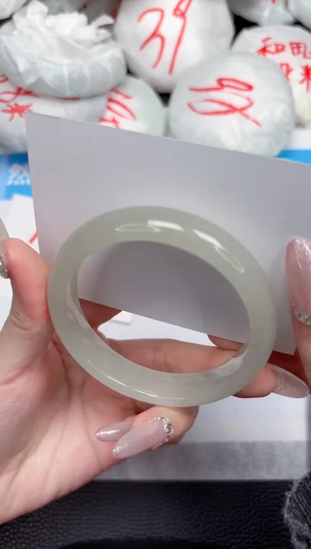 【闪购商品】石英质玉手镯未镶嵌282-54.7