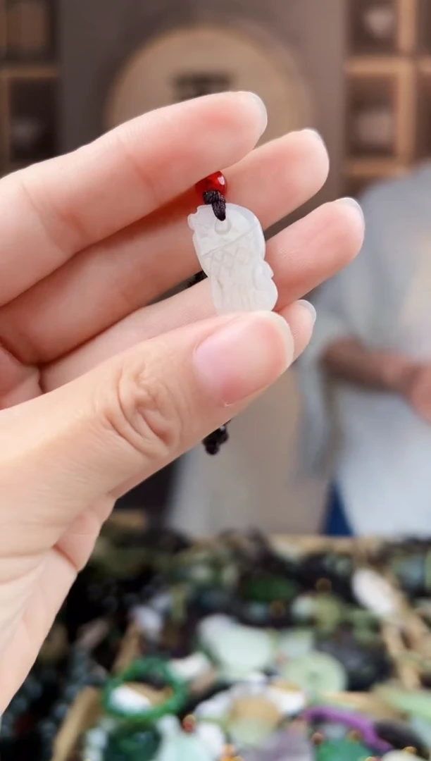 颈饰未镶嵌和田玉拍一发一，多样性发货