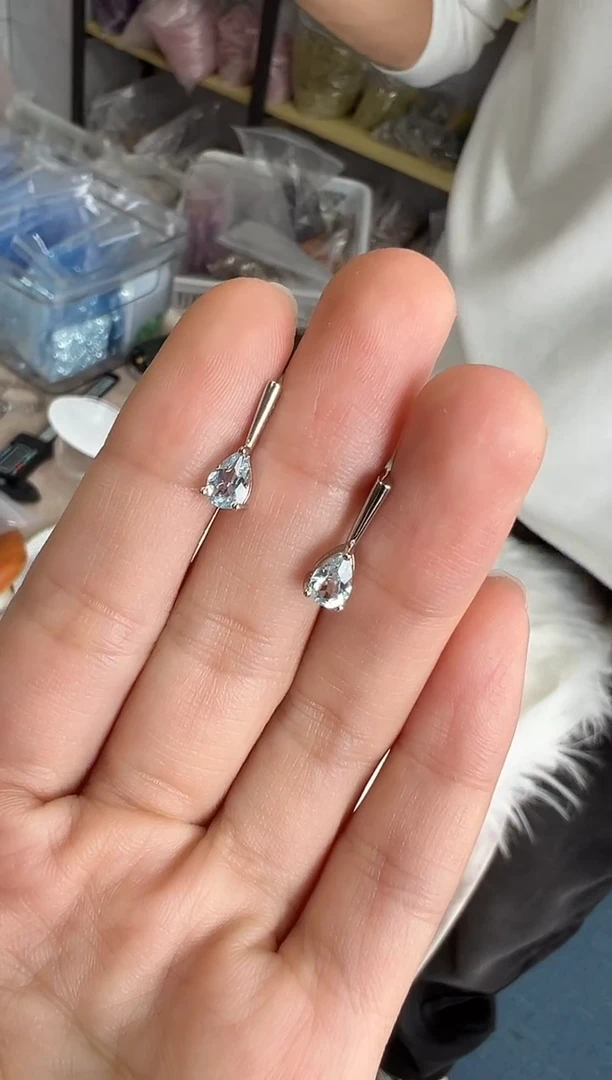 【闪购商品】海蓝宝石耳饰银S925镶嵌0113s012多样性发一