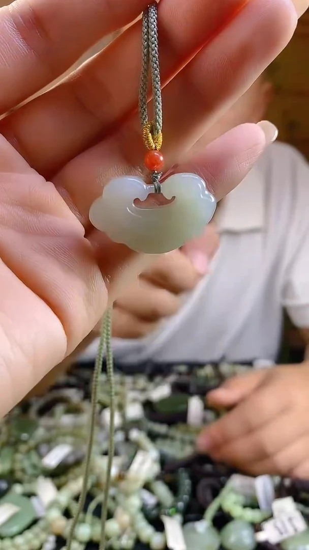 和田玉未镶嵌颈饰多样性发货，拍一发一