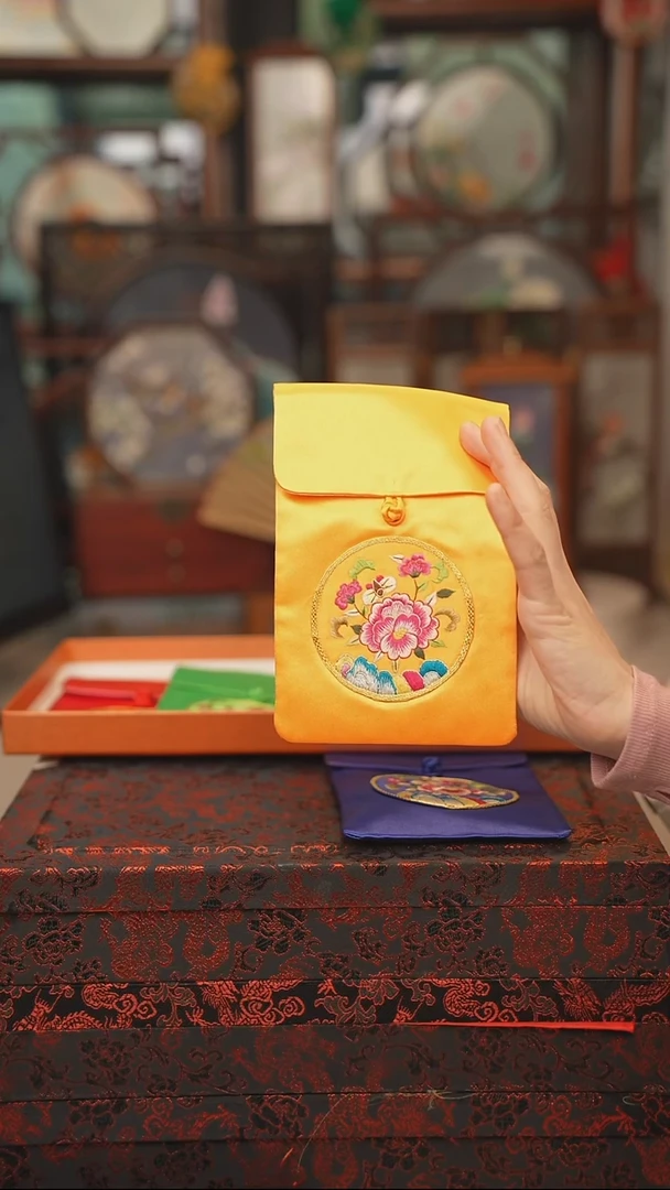 扇子绣花吊坠非遗