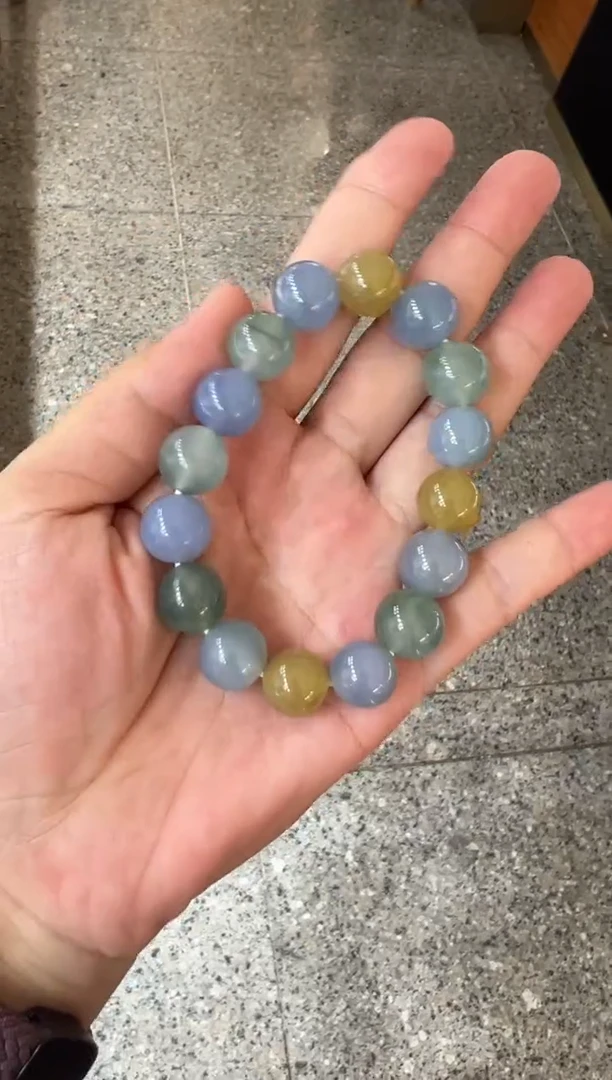 定制翡翠未镶嵌手串