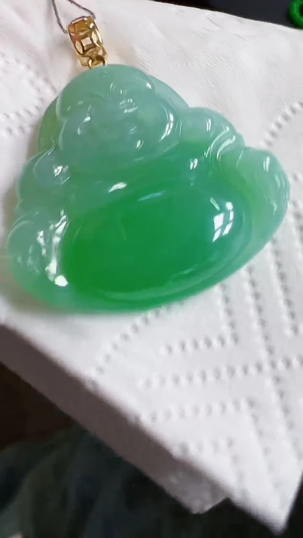 颈饰18K金镶嵌翡翠佛
