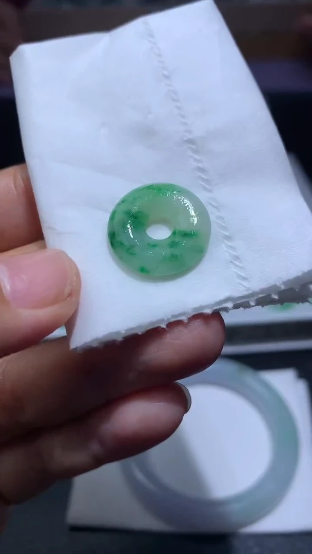 未镶嵌定制翡翠毛货