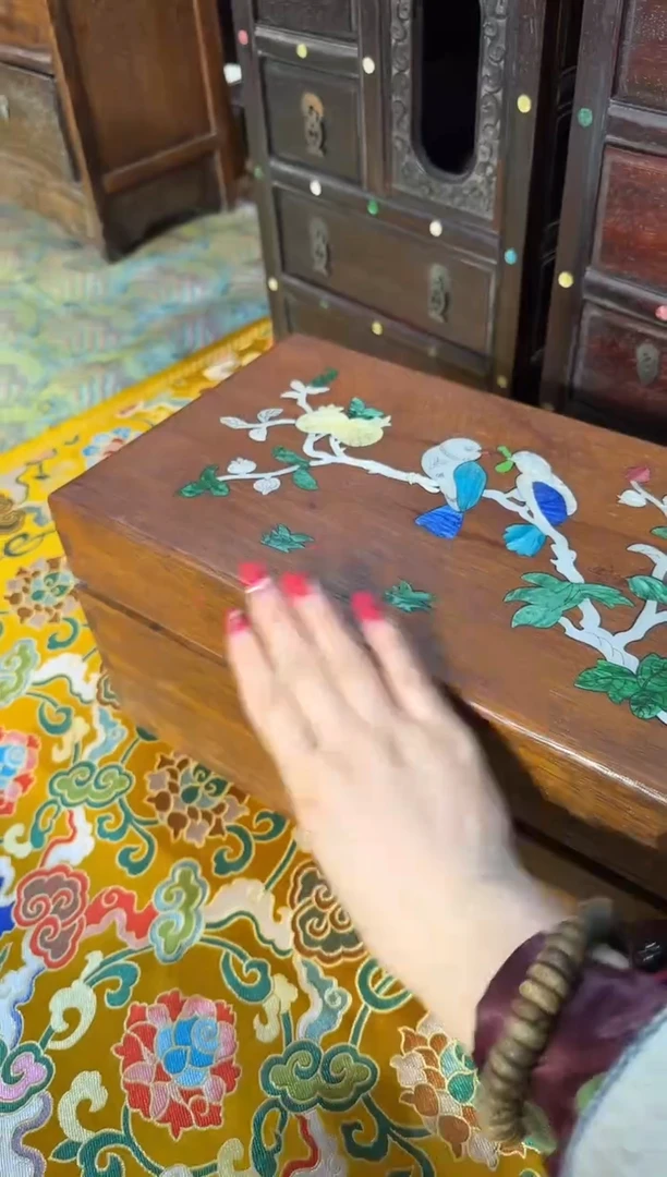 【闪购商品】木木艺虫子鸟隔层翻盖箱358.88