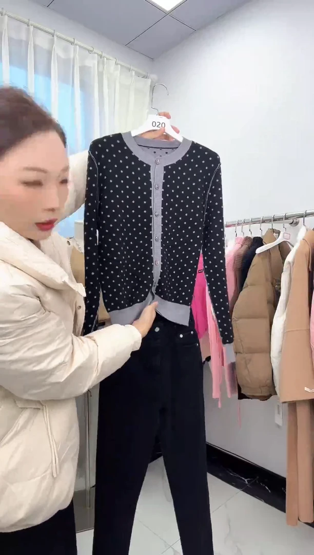 诚**意黑色波点9999999999999