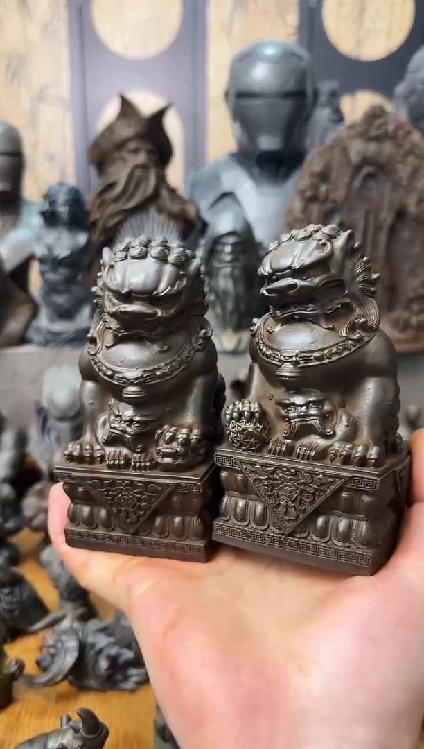 铁王*实心铁艺--13.5京狮一对